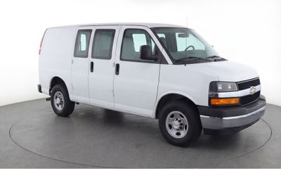 2025 Chevrolet Express LT EXT