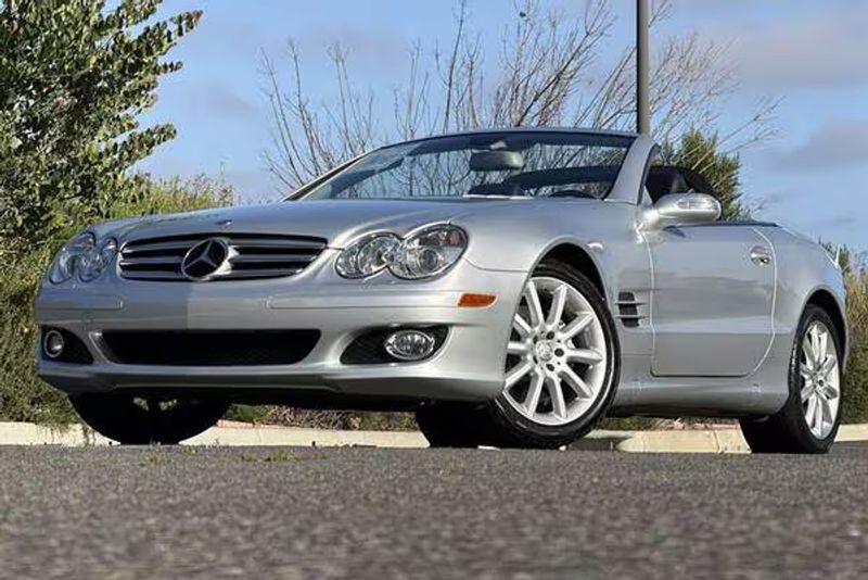 2008 Mercedes-Benz SL-Class — a typically priced live listing