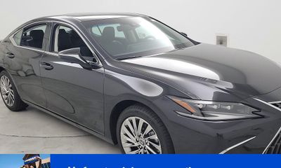 2025 Lexus ES 300H Luxury