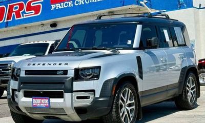 2021 Land Rover Defender 110 SE