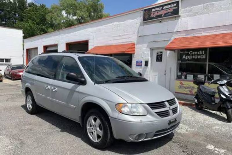 2006 Dodge Caravan/Grand Caravan — a typically priced live listing