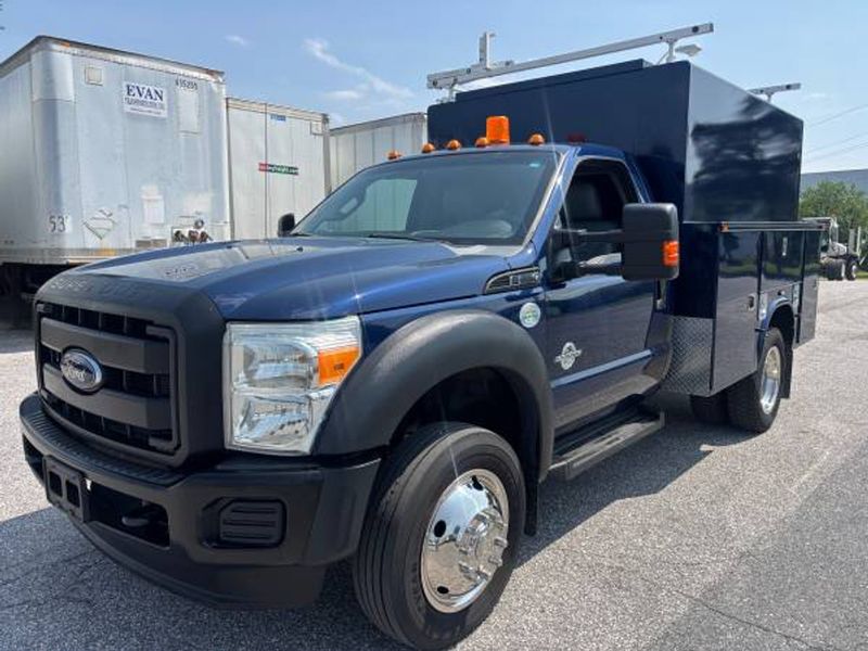 2011 Ford F550 — a typically priced live listing