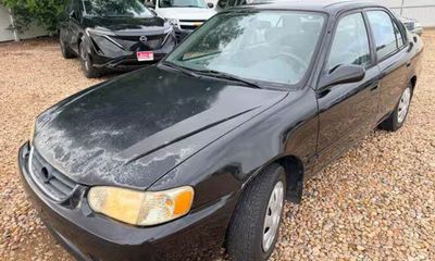 2001 Toyota Corolla LE