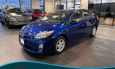 2010 Toyota Prius III