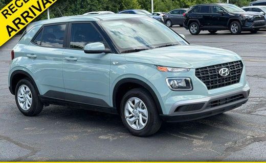 2025 Hyundai Venue SE