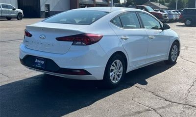2019 Hyundai Elantra SE