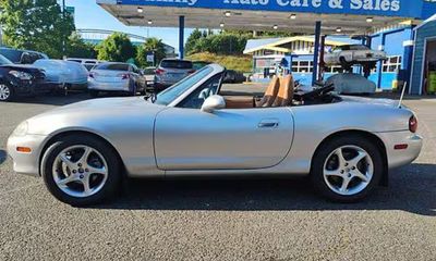 2001 Mazda MX-5 Base
