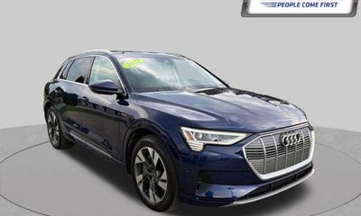 2022 Audi E-Tron Quattro Premium Plus
