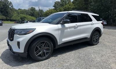 2025 Ford Explorer ST
