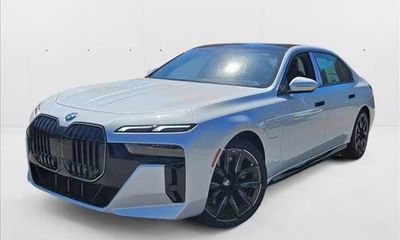 2026 BMW 750e xDrive