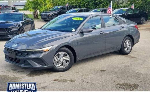 2024 Hyundai Elantra SE