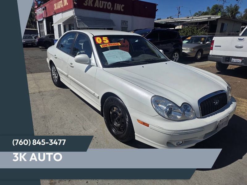 2005 Hyundai Sonata — a typically priced live listing