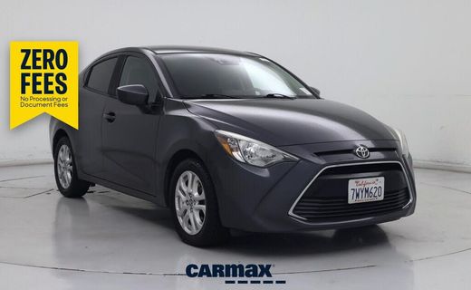 2017 Toyota Yaris IA Base