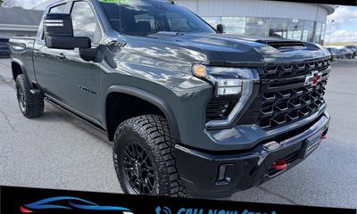 2025 Chevrolet Silverado HD ZR2