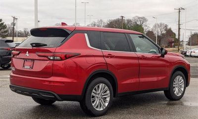 2022 Mitsubishi Outlander ES