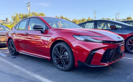 2026 Toyota Camry SE