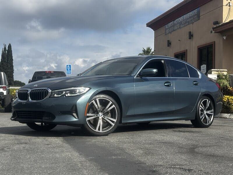2021 Bmw 330I — a typically priced live listing