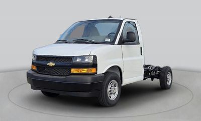 2026 Chevrolet Express 3500 Cutaway 139