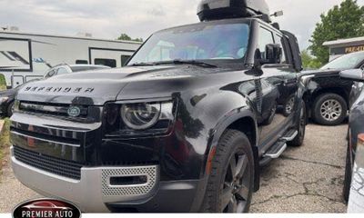 2020 Land Rover Defender 110 SE