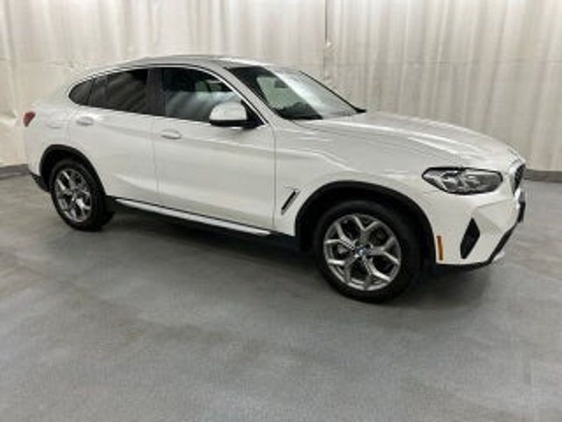 2025 BMW X4 — a typically priced live listing
