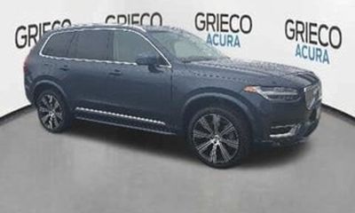 2025 Volvo XC90 Ultra Bright