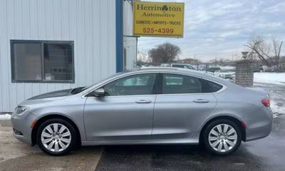 2016 Chrysler 200 LX