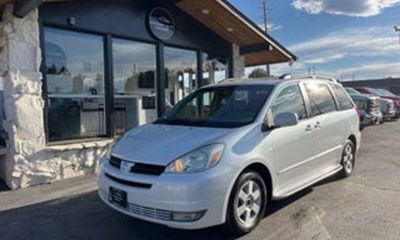 2004 Toyota Sienna XLE