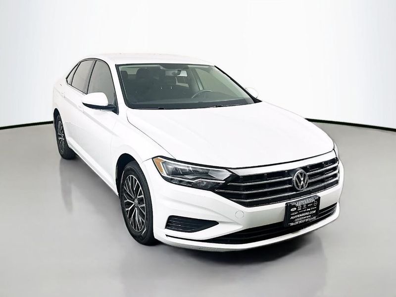 2021 Volkswagen Jetta — a typically priced live listing