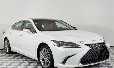 2022 Lexus ES 350 Ultra Luxury