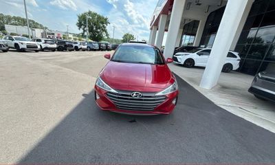 2019 Hyundai Elantra SE