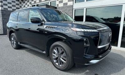 2025 Infiniti QX80 Pure