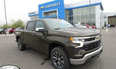 2023 Chevrolet Silverado LT L