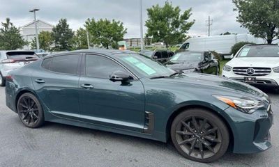 2023 Kia Stinger GT2
