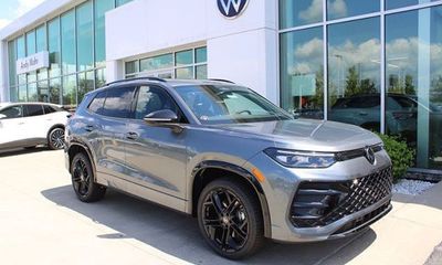 2025 Volkswagen Tiguan 4 Motion SE
