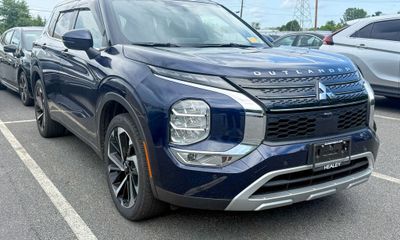 2024 Mitsubishi Outlander