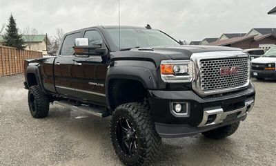 2016 GMC Sierra Denali