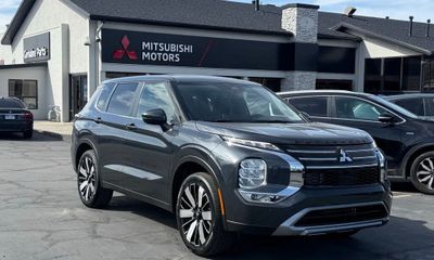 2026 Mitsubishi Outlander SE Trail Edition