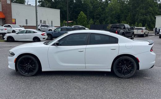 2017 Dodge Charger SE