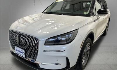 2023 Lincoln Corsair Standard