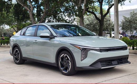 2026 Kia K4 EX
