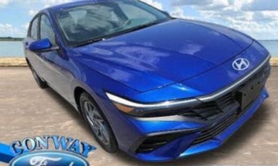 2024 Hyundai Elantra Blue