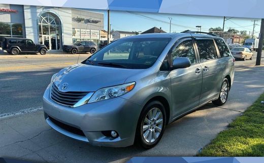 2014 Toyota Sienna XLE
