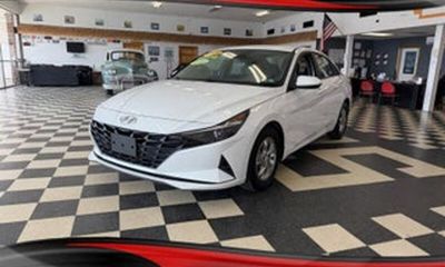 2021 Hyundai Elantra SE
