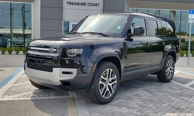 2025 Land Rover Defender 130 S