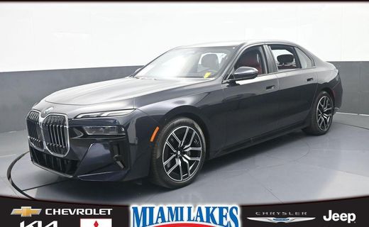 2025 BMW 740I