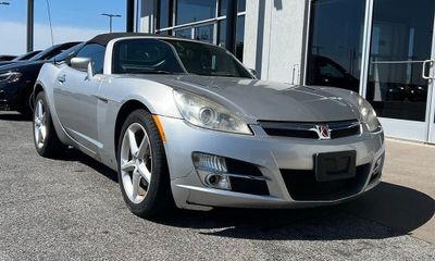 2008 Saturn SKY Base