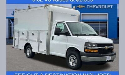 2026 Chevrolet Express 3500 Cutaway 139
