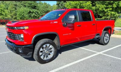 2024 Chevrolet Silverado HD Custom