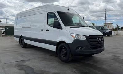 2025 Mercedes-Benz Sprinter 907 VS30
