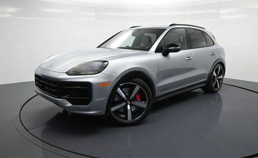2026 Porsche Cayenne GTS